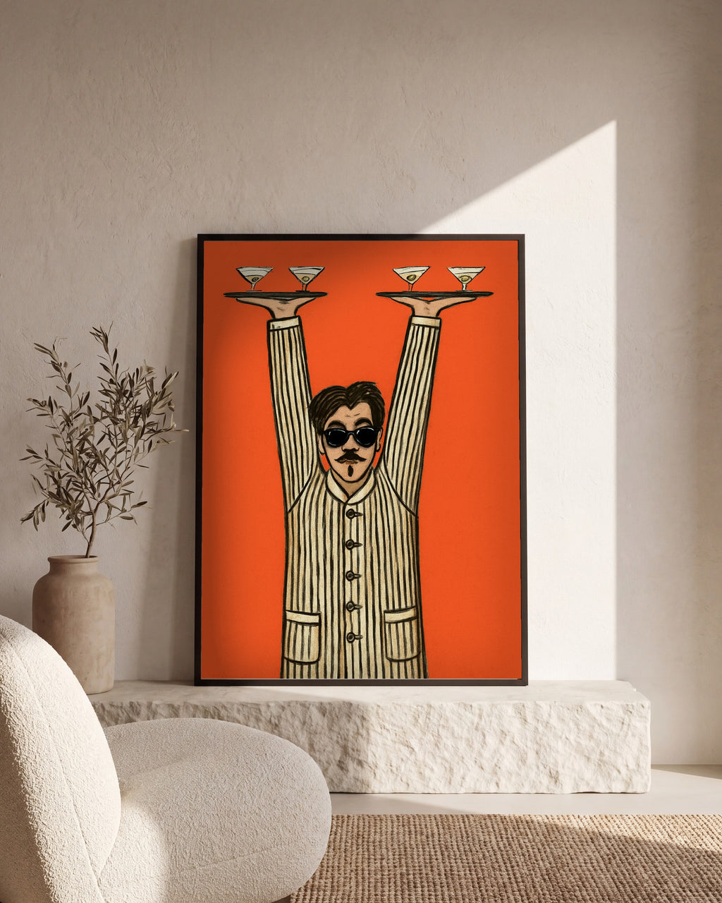 Plakat Barman w pomarańczy w salonie, na kamiennym cokole