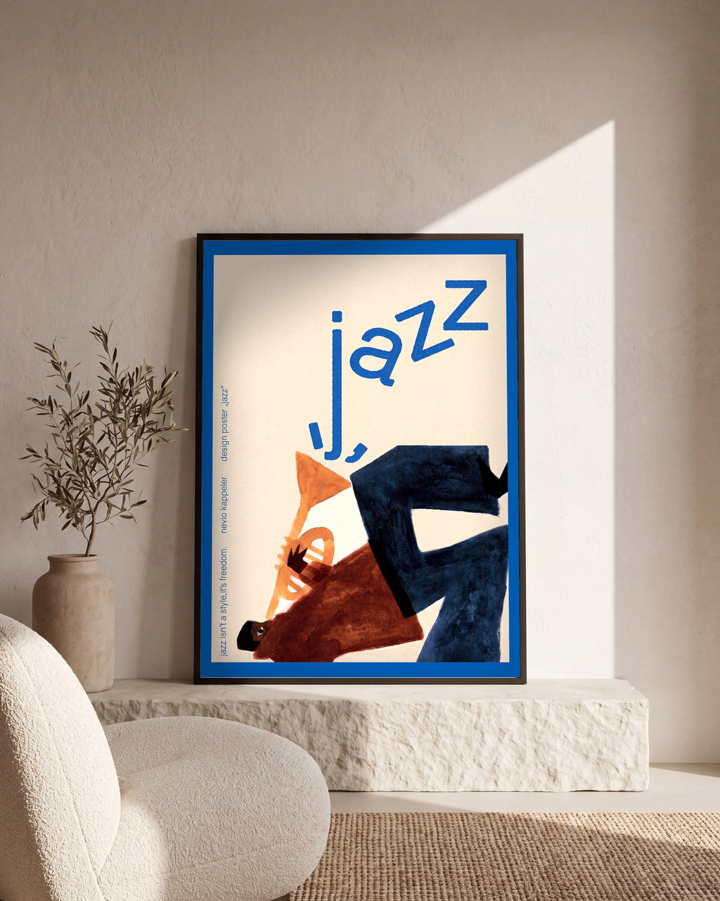 Plakat Jazz w błękicie w salonie, na kamiennym cokole
