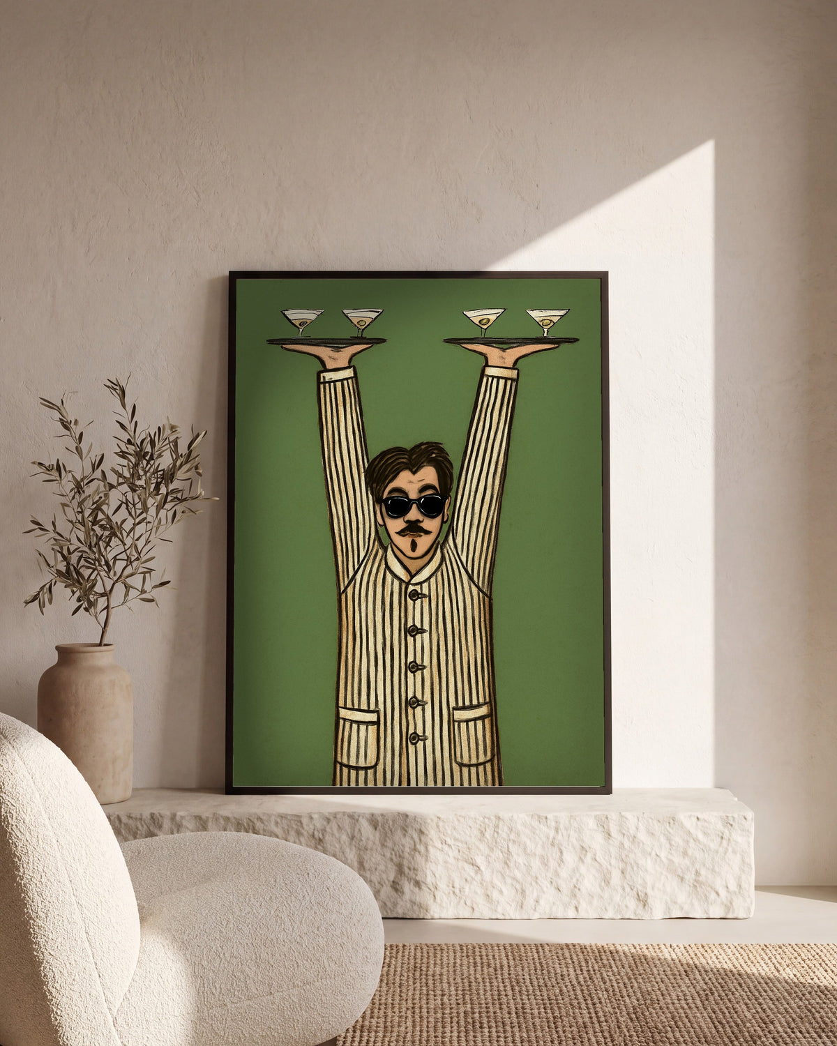 Plakat Kelner w zieleni w salonie, na kamiennym cokole